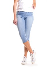 LEGG-JEANS IN TESSUTO SUPER STRETCH.  Vita regolare e gamba stretta.