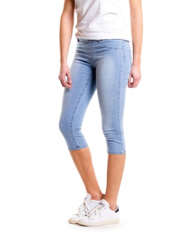 LEGG-JEANS IN TESSUTO SUPER STRETCH.  Vita regolare e gamba stretta.