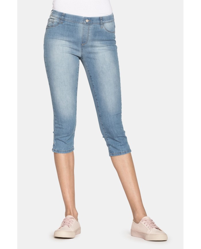 LEGG-JEANS SUPER STRETCH MOD 767. Vita regolare e gamba stretta.
