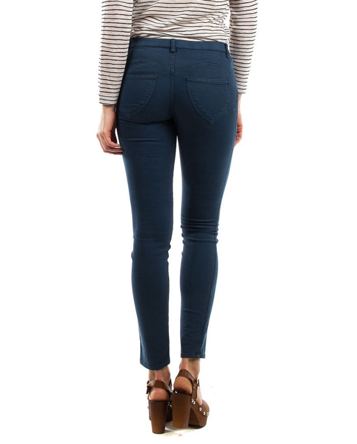 LEGG-JEANS SUPER STRETCH. MOD. 767. Vita regolare e gamba stretta
