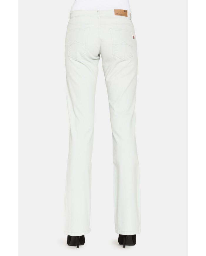 PANTALONI IN RASO STRETCH. Vita bassa e gamba regolare.