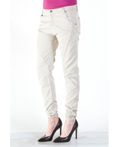JOGGER JEANS COLORATO MOD 771. Cavallo basso e gamba regolare.