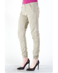 JOGGER JEANS COLORATO MOD 771. Cavallo basso e gamba regolare.