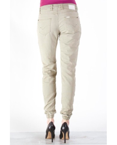 JOGGER JEANS COLORATO MOD 771. Cavallo basso e gamba regolare.