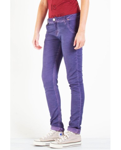 JOGGER JEANS COLORATO MOD 771. Cavallo basso e gamba regolare.