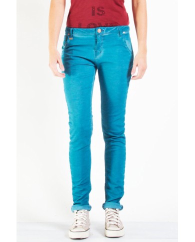 JOGGER JEANS COLORATO MOD 771. Cavallo basso e gamba regolare.