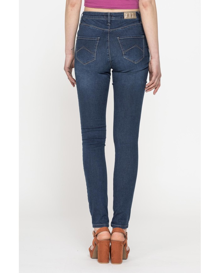 JEANS 5 TASCHE MOD.773A IN DENIM SUPER STRETCH 9oz. Vita alta e gamba stretta.SPINTECH ELASTIC COTONE SULLA PELLE