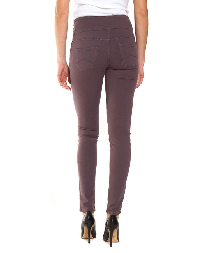 COLOR JEANS SUPER STRETCH. MOD. 775. Vita alta e gamba stretta
