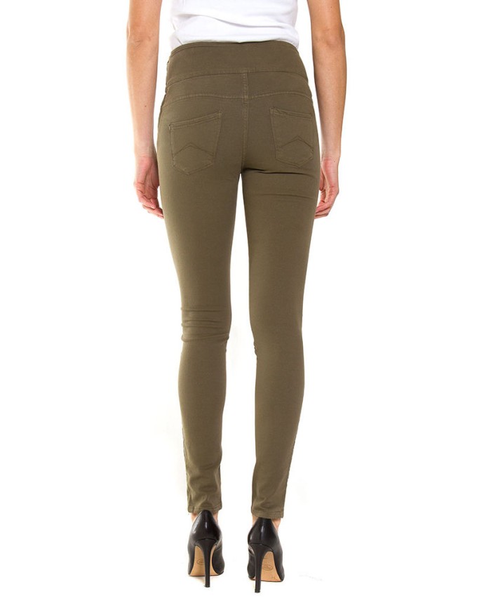 COLOR JEANS SUPER STRETCH. MOD. 775. Vita alta e gamba stretta