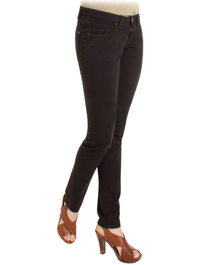 GABARDINA LEGGERA STRETCH. Vita bassa e gamba stretta.