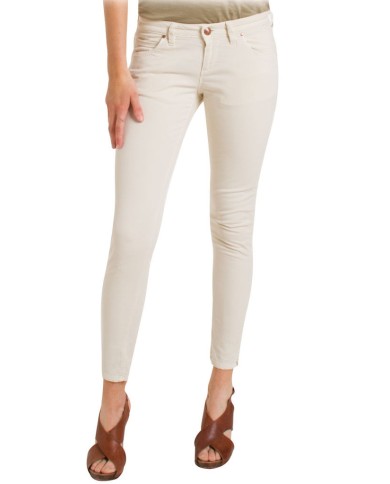 GABARDINA LEGGERA STRETCH. Vita bassa e gamba stretta.