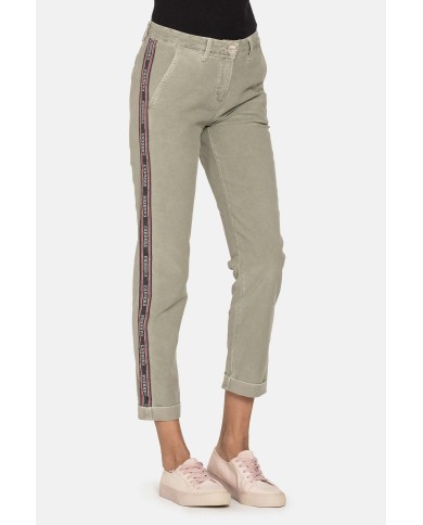 PANTALONE IN FUSTAGNO STRETCH 11,5 oz. Vita regolare e gamba regolare.