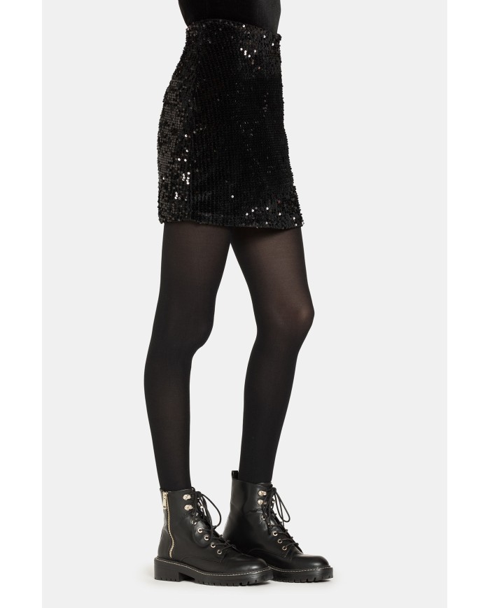 MINIGONNA IN TESSUTO PAILLETTE. Vita regolare.