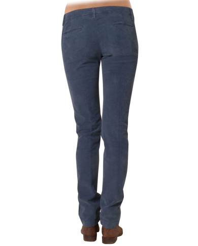 VELLUTO STRETCH. Vita bassa e gamba regolare.