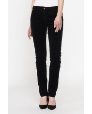 VELLUTO STRETCH. Vita bassa e gamba regolare.