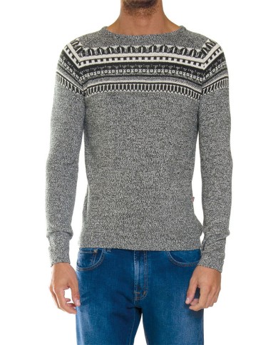 MAGLIA A FANTASIA REALIZZATA CON FILATO GROSSO