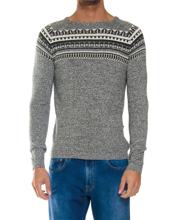 MAGLIA A FANTASIA REALIZZATA CON FILATO GROSSO