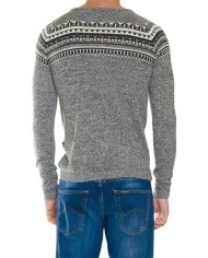 MAGLIA A FANTASIA REALIZZATA CON FILATO GROSSO