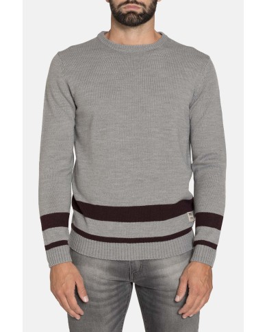 MAGLIA A FANTASIA REALIZZATA CON FILATO GROSSO