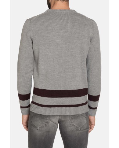 MAGLIA A FANTASIA REALIZZATA CON FILATO GROSSO