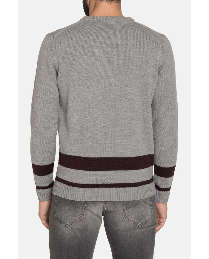 MAGLIA A FANTASIA REALIZZATA CON FILATO GROSSO