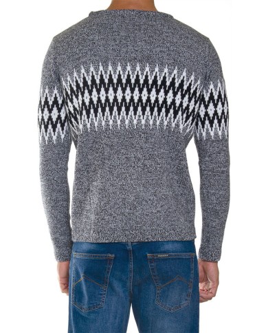 MAGLIA A FANTASIA REALIZZATA CON FILATO GROSSO