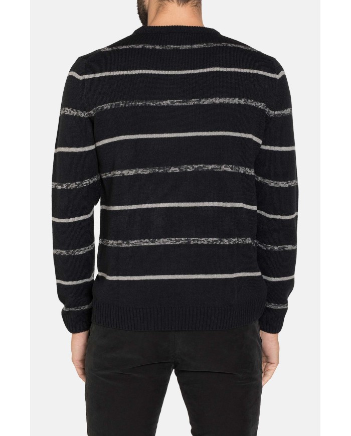 MAGLIA A FANTASIA REALIZZATA CON FILATO GROSSO