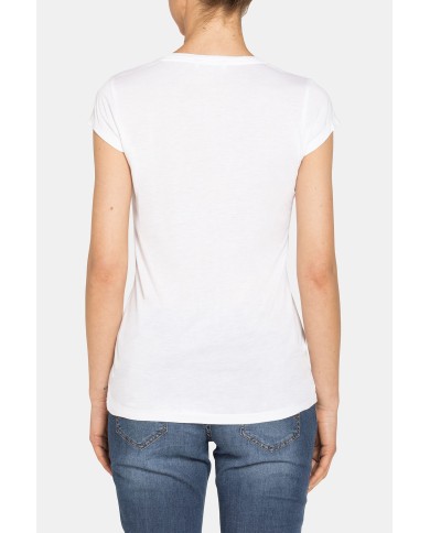T-SHIRT CON SCOLLO ROTONDO IN 100% VISCOSA.