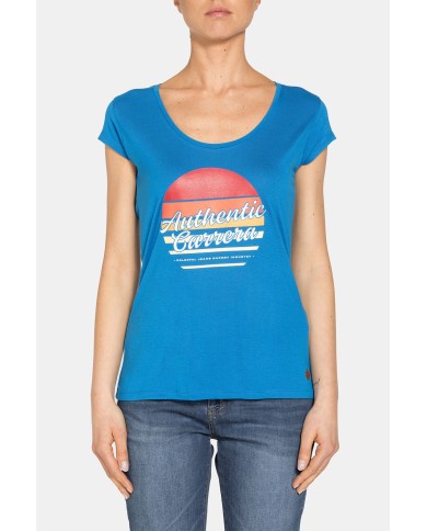 T-SHIRT CON SCOLLO ROTONDO IN 100% VISCOSA.