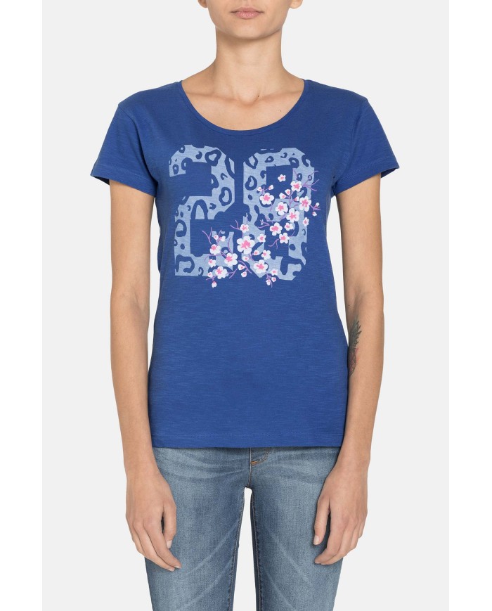 T SHIRT GIROCOLLO CON STAMPA IN JERSEY SLUB. Vestibilità slim.