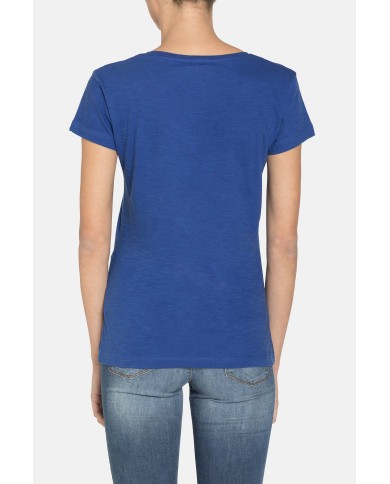 T SHIRT GIROCOLLO CON STAMPA IN JERSEY SLUB. Vestibilità slim.