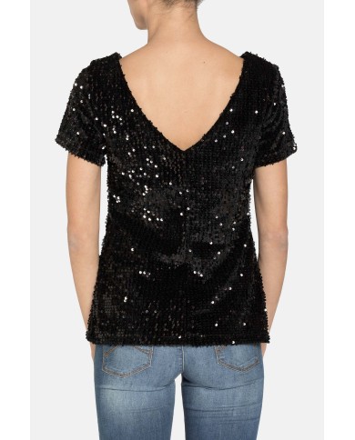 T-SHIRT IN TESSUTO PAILLETTE. Vestibilità slim.