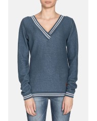 FELPA SCOLLO A V IN COTONE. Vestibilità regolare.