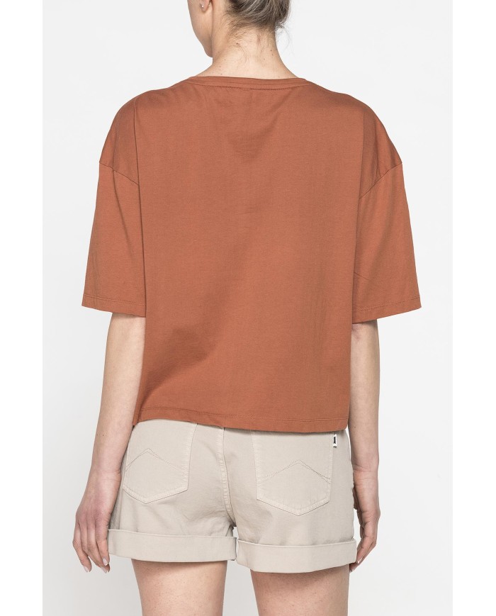 T-SHIRT CORTA GIROCOLLO CON GRAFICA A PETTO