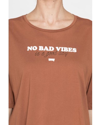 T-SHIRT CORTA GIROCOLLO CON GRAFICA A PETTO