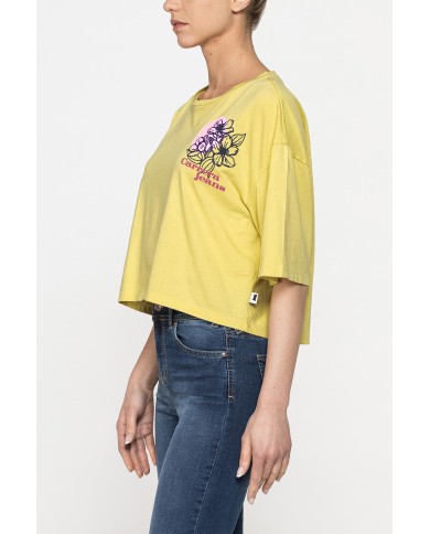 T-SHIRT CORTA GIROCOLLO CON GRAFICA A PETTO