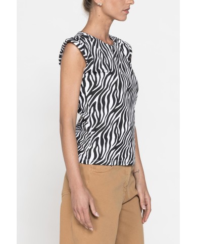 T-SHIRT STAMPATA CON SPALLE IMBOTTITE