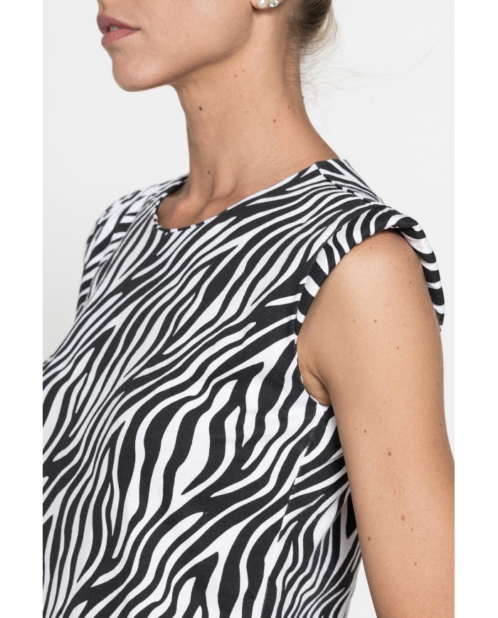 T-SHIRT STAMPATA CON SPALLE IMBOTTITE