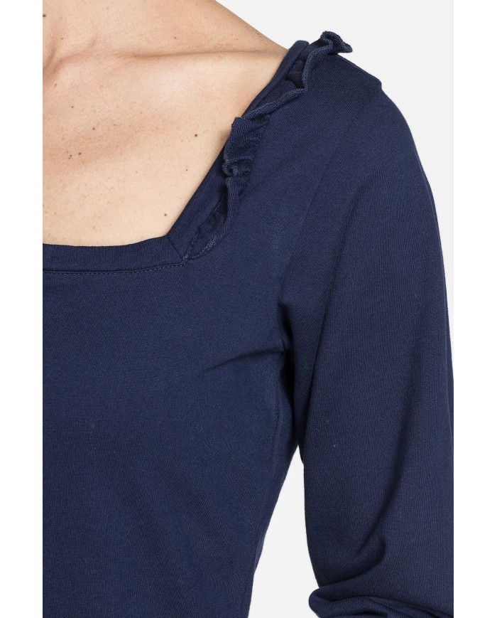 FELPA CON SCOLLO QUADRATO