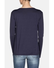 T-SHIRT SCOLLO V INCROCIATA SUL DAVANTI IN JERSEY POLIESTERE. Vestibilità regolare.