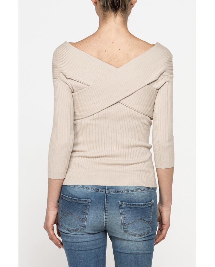 MAGLIA SLIM FIT IN COSTINA CON COLLO INCROCIATO