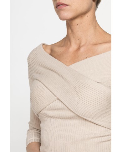 MAGLIA SLIM FIT IN COSTINA CON COLLO INCROCIATO