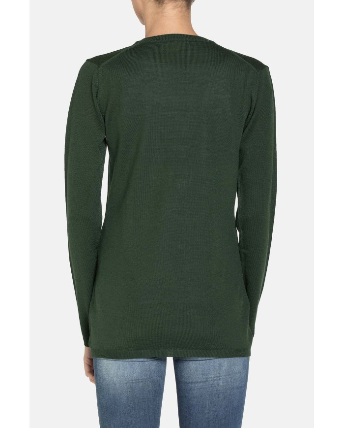 MAGLIA COLLO V IN MISTO LANA. Vestibilità regolare.