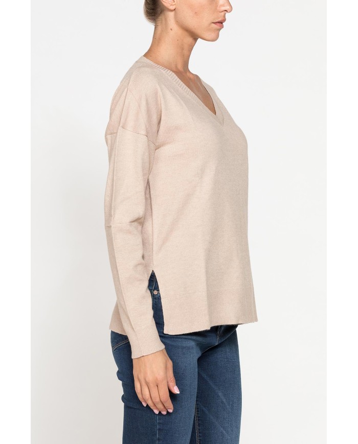 MAGLIA BASICA CON SCOLLO A V