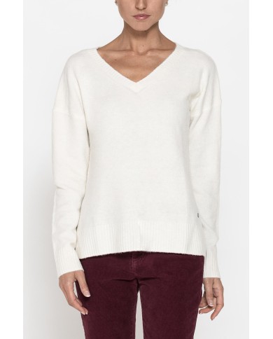 MAGLIA TAGLIO MORBIDO CON SPACCHI SUI FIANCHI, FILATO RICICLATO