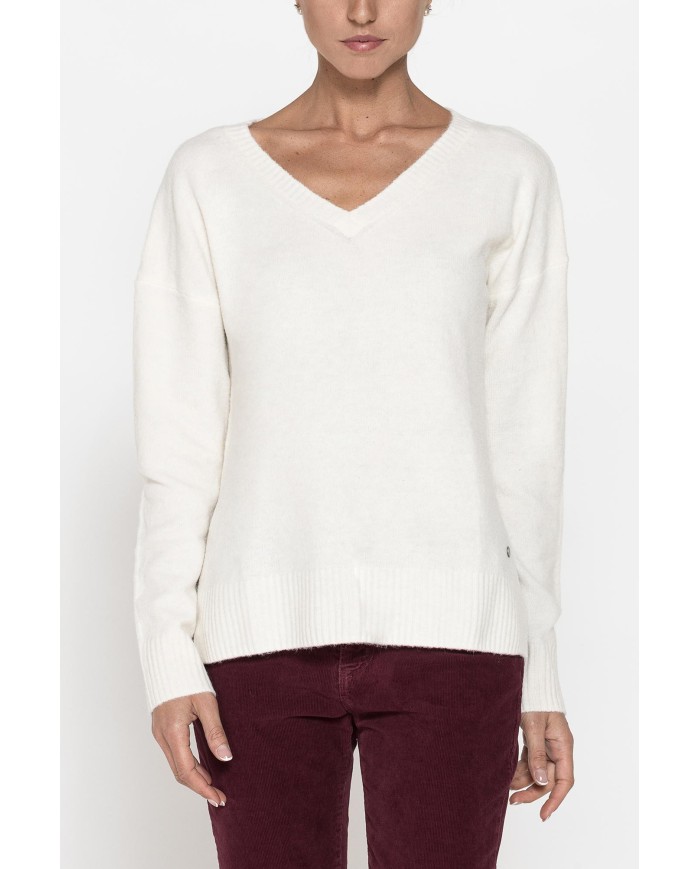 MAGLIA TAGLIO MORBIDO CON SPACCHI SUI FIANCHI, FILATO RICICLATO