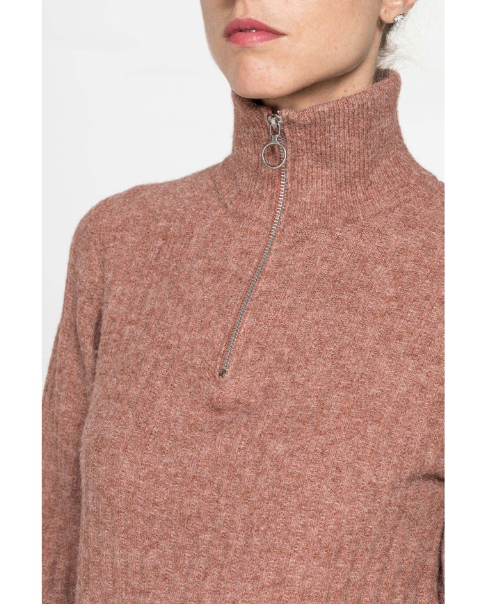 MAGLIA A COSTINE CON MEZZA ZIP IN FILATO RICICLATO