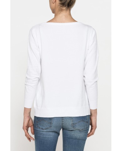 MAGLIA SVASATA CON SCOLLO A BARCHETTA E MANICA TRE QUARTI