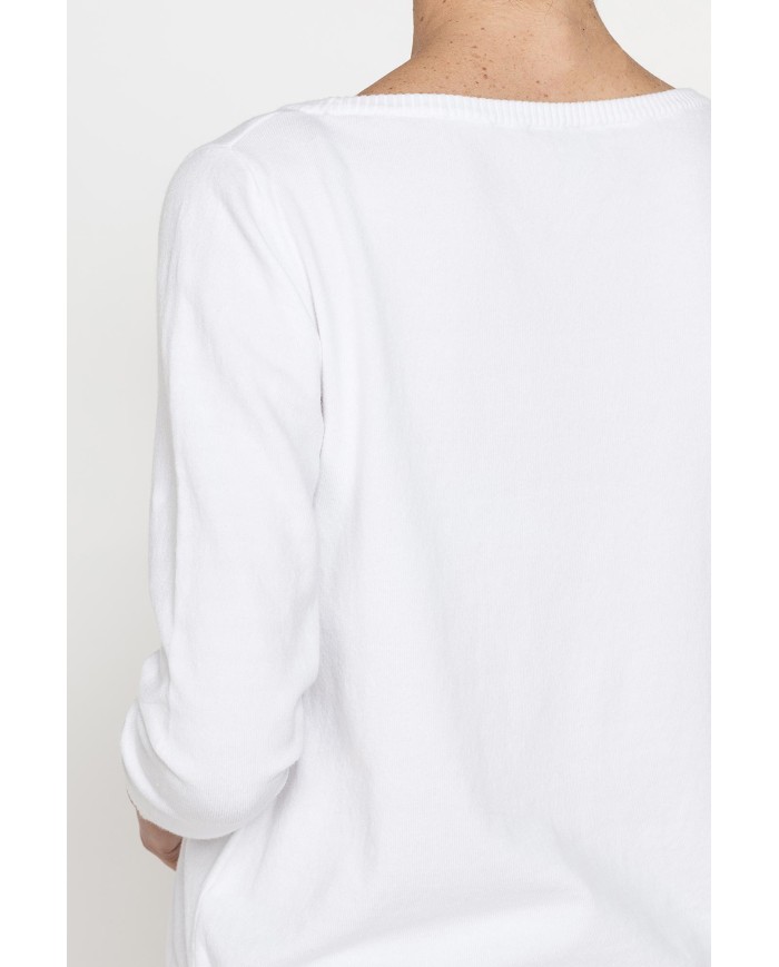 MAGLIA SVASATA CON SCOLLO A BARCHETTA E MANICA TRE QUARTI
