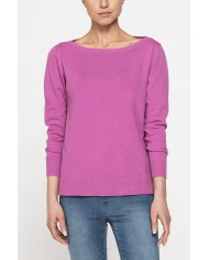 MAGLIA SVASATA CON SCOLLO A BARCHETTA E MANICA TRE QUARTI